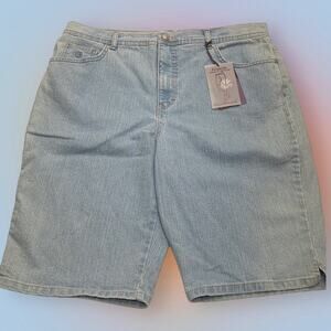 GLORIA VANDERBILT Women’s 14 CLASSIC FIT AMANDA BERMUDA Blue Jean Shorts
